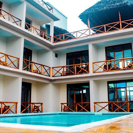 Ocean Breeze Hotel Nungwi Buitenkant foto