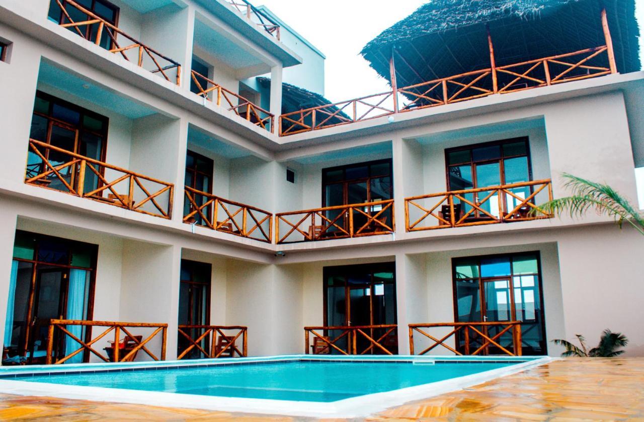 Ocean Breeze Hotel Nungwi Buitenkant foto