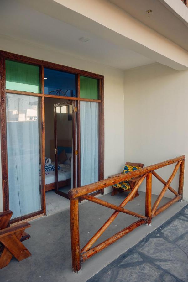Ocean Breeze Hotel Nungwi Buitenkant foto