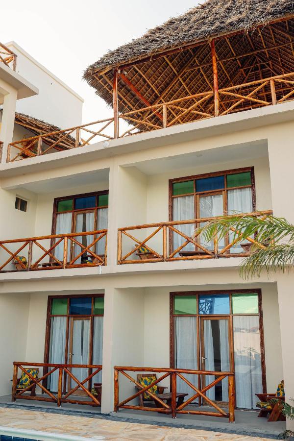 Ocean Breeze Hotel Nungwi Buitenkant foto